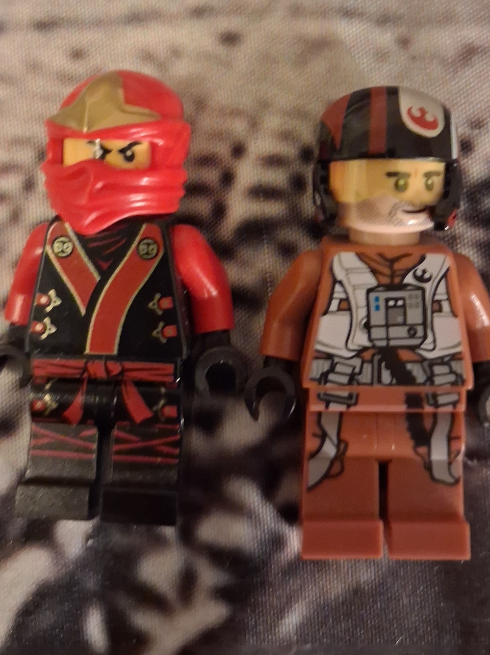 Red Ninja and Brown Pilot Kids Toy Minifigures - Pack of 2